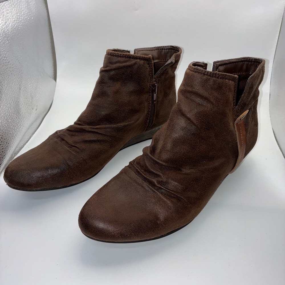 BareTraps Laney Brown Ruched Wedge Ankle Boots Womens 10M Slouchy Booties BTF14